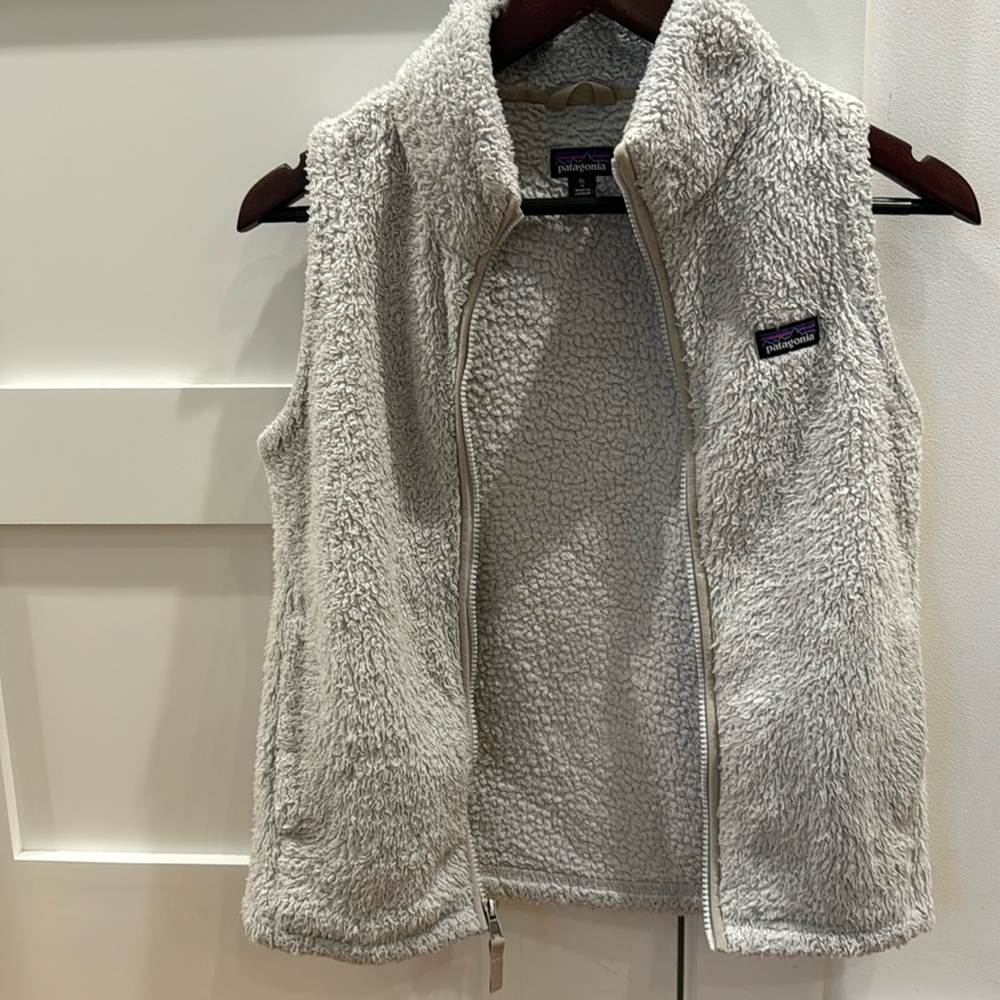 Patagonia kids fuzzy vest